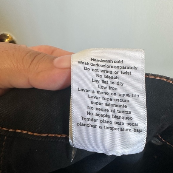 Judy Blue Black Jean Shorts - Picture 5 of 6